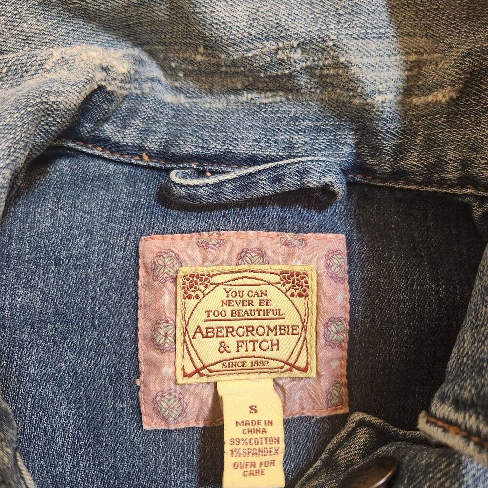 Abercrombie & Fitch Jean Jacket Small Woman Blue Denim Distressed Small - Picture 9 of 12